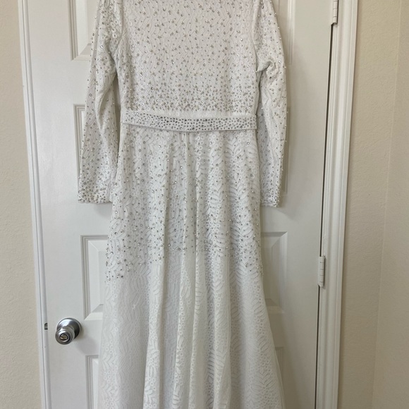 DELVINA Maxi Dress Long Sleeves White Size M - Picture 5 of 7